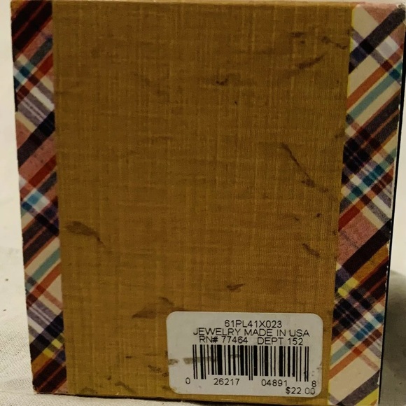 Men's Fashion Guild Approved for Fashion A Novel Idea Shamrock Pin 4 Leaf Clover - Picture 3 of 8